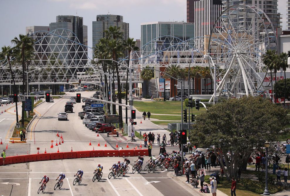 The peloton races through Long Beach on stage 1 of the 2018 Tour of California