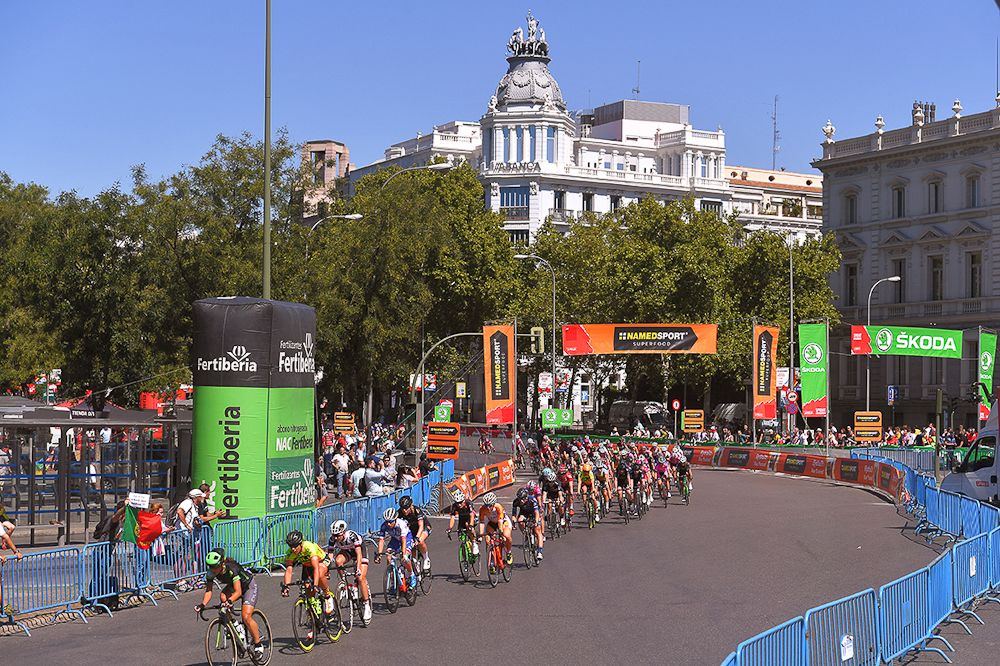 The women's peloton in Madrid