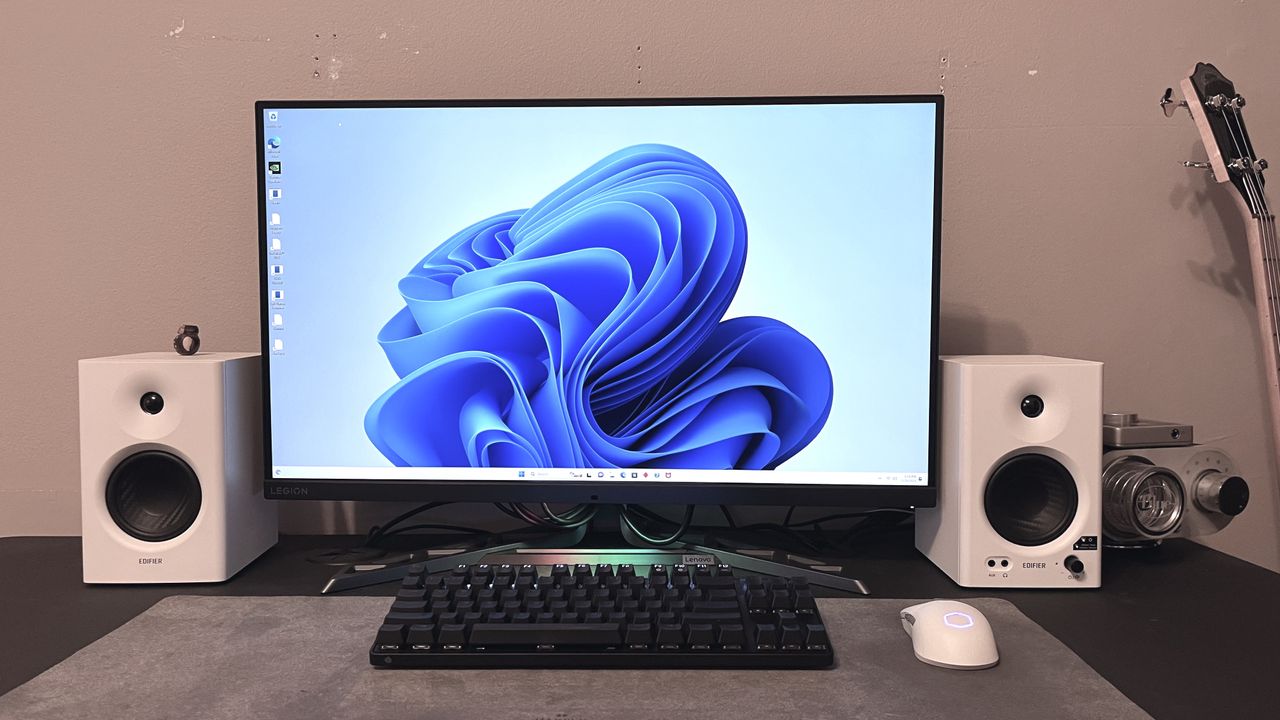 Lenovo Legion Y32P-30