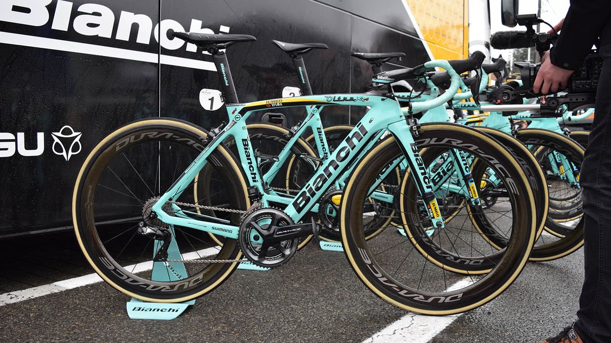 Jumbo-Visma's Dylan Groenewegen won last year's race aboard a Bianchi Oltre XR4