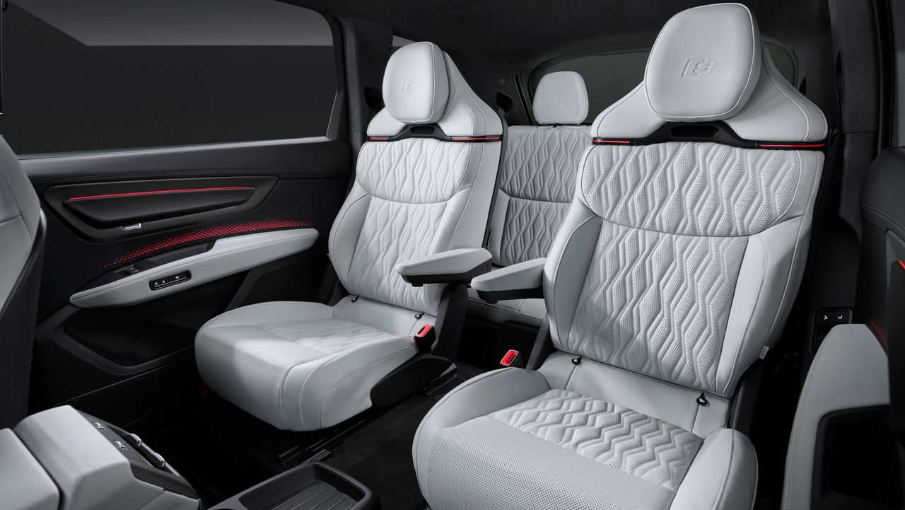 Interior details of the new Audi Q9 SUV