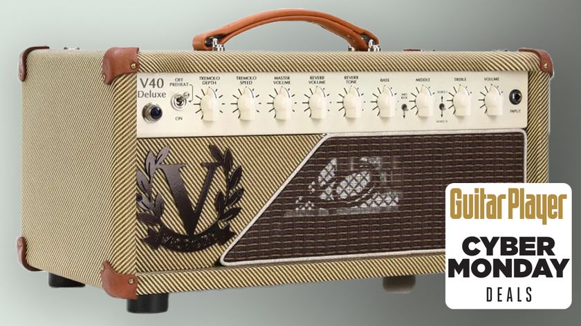 A photo of the Victory Amplification V40 Deluxe The Duchess head — Sweetwater Special Edition tweed model