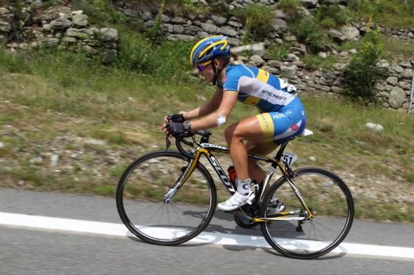 Emma Johansson (Hitec Products) was second on the road behind Claudia H&auml;usler (Diadora Pasta Zara) in the final 10 km.
