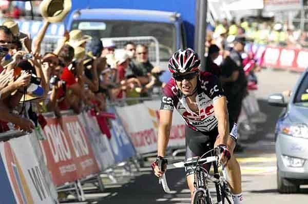 Carlos Sastre (Team CSC) hung on to only lose ten seconds.