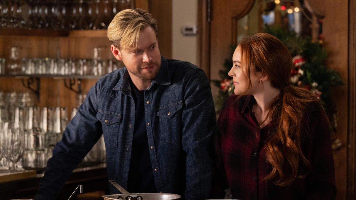 Lindsay Lohan and Chord Overstreet in Falling for Christmas