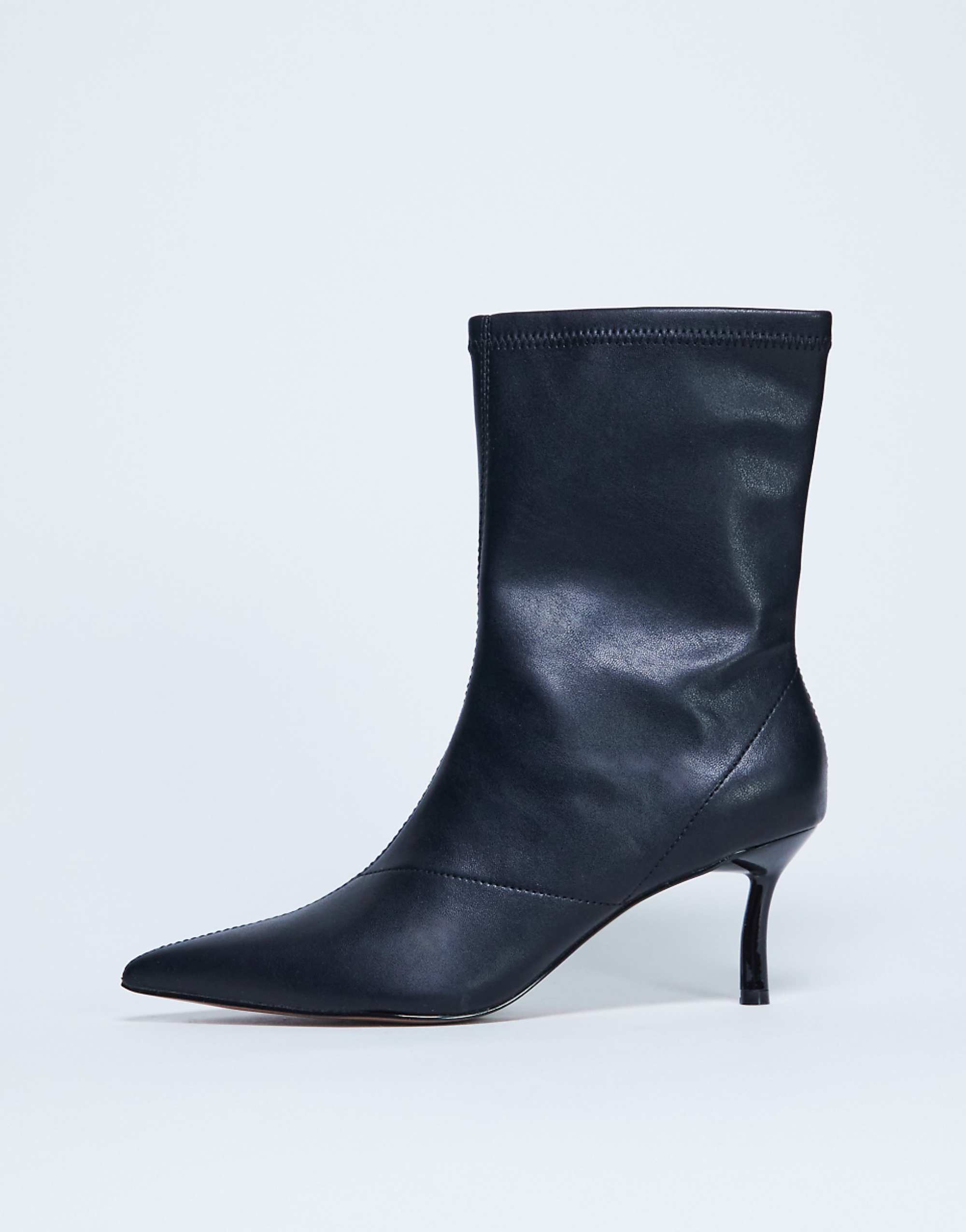 Topshop Pippa Point Toe Stretch Ankle Boot in Black
