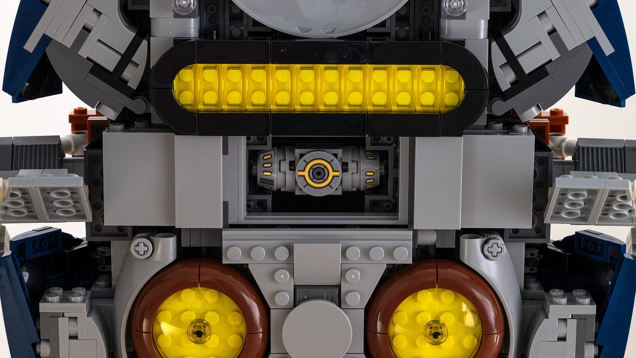 Lego Star Wars UCS Jango Fett&rsquo;s Firespray-Class Starship (75409) rear thrusters with seismic charge