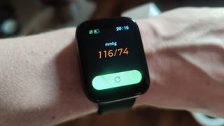 AcclaFit Smart watch blood pressure app