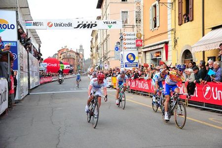 Diego Ulissi (Lampre-ISD) won stage 4 from a six-man break, his second victory in as many days.
