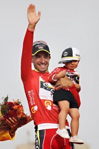 A family affair for Juan Jose Cobo (Geox-TMC) on the Vuelta podium.