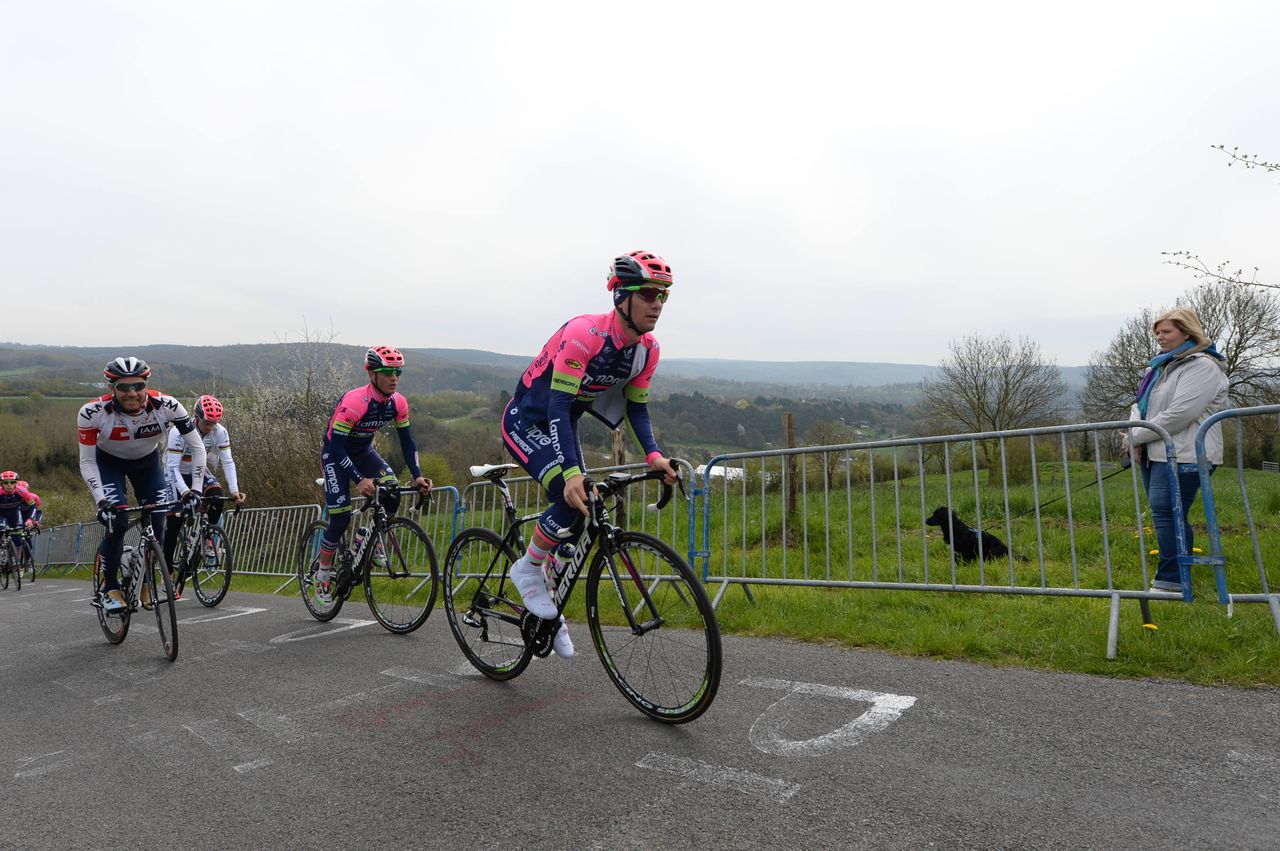 Lampre-Merida and IAM Cycling complete the climb together
