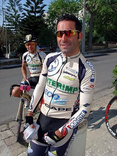 Marotti (back) and Gurayev before the start of the Giro di Terra d'Otranto