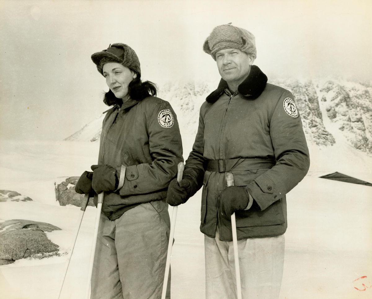 Jackie Ronne and her husband Finn on skis in Antarctica during an expedition from 1946-1948.