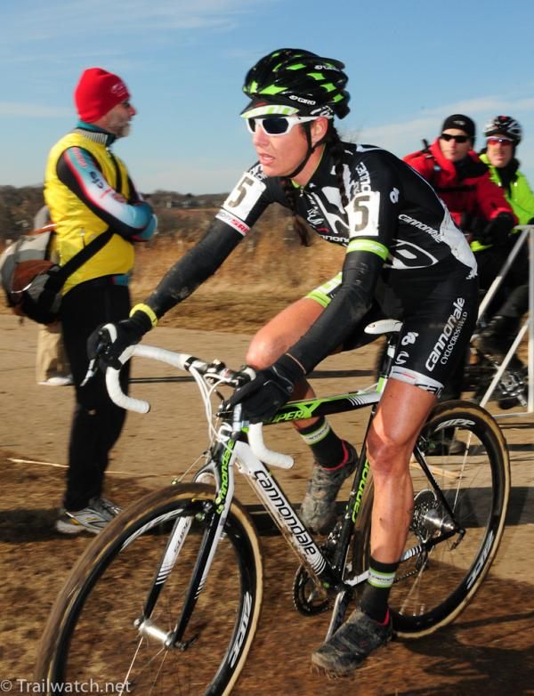 Nicole Duke (Cyclocrossworld.com) chases Kaitlin Antonneau with two laps to go