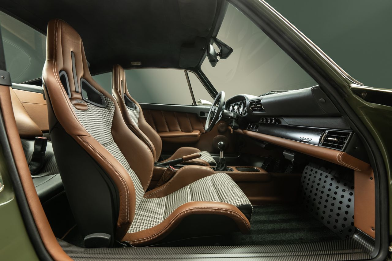 Porsche 911 by Theon Design interior details