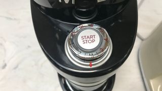 The settings dial on the smeg grinder