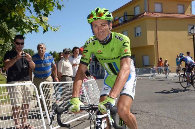 Ivan Basso (Cannondale) reporting for duty.