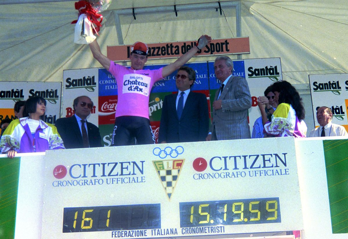 Gianni Bugno in pink above his winning time over 13km in 1990