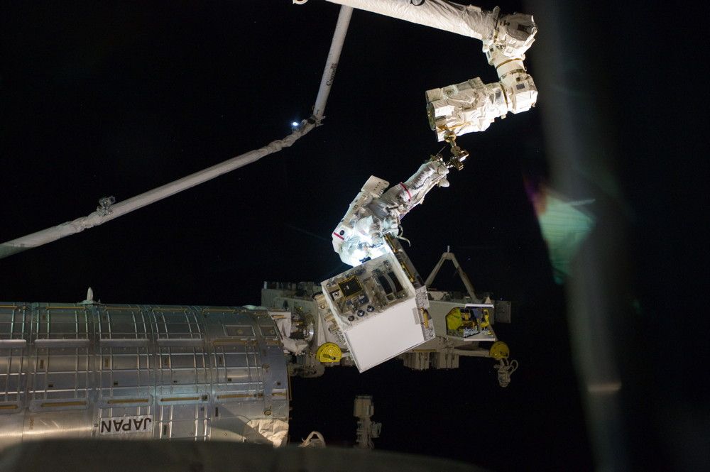 Glitch Stalls Robotic Refueling Experiment In Space | Space