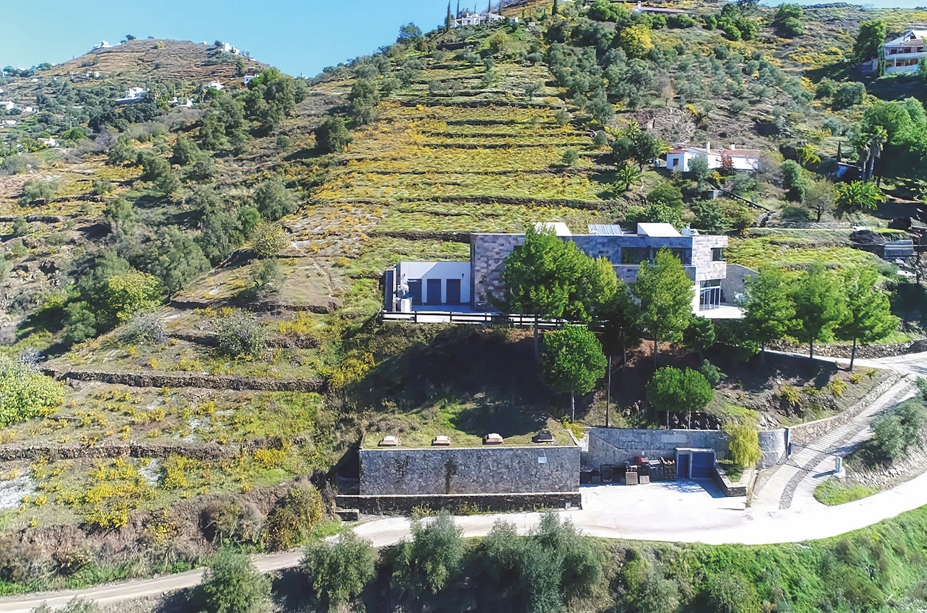 DES316.malaga.bodegas_bentomiz_set_in_its_vineyards.jpg
