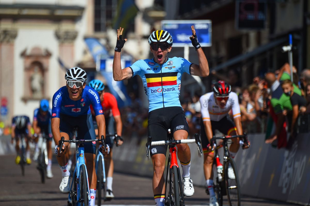 Thibau Nys celebrates his Under 23 European road race win