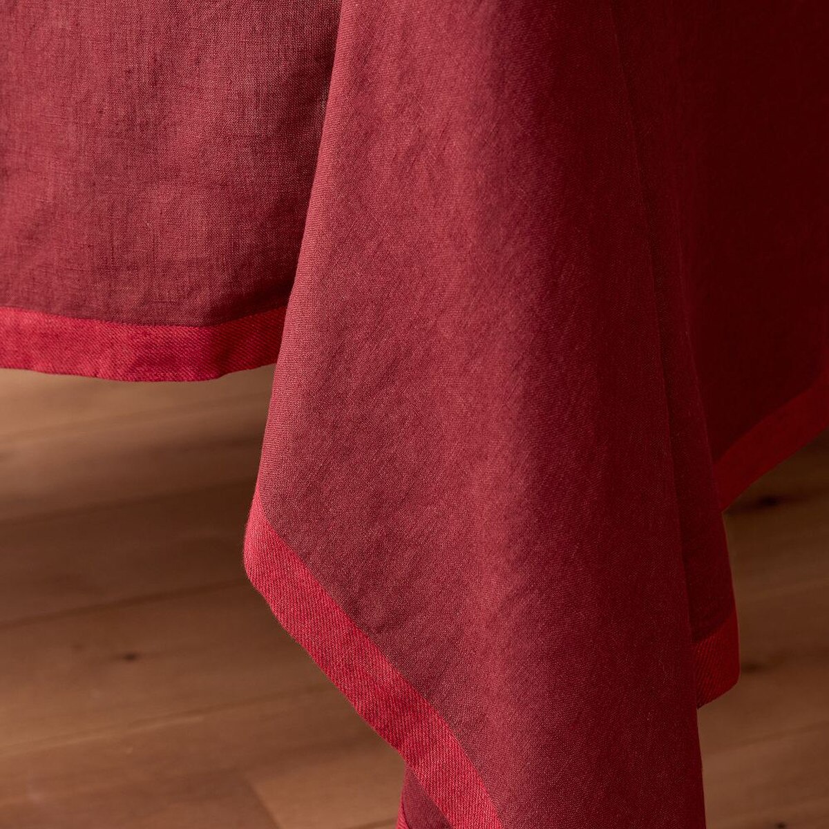 West Elm, Contrast Border Tablecloth