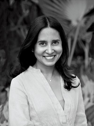 Clothing, Lip, Smile, Hairstyle, Eyebrow, Photograph, Happy, Facial expression, Style, Iris,