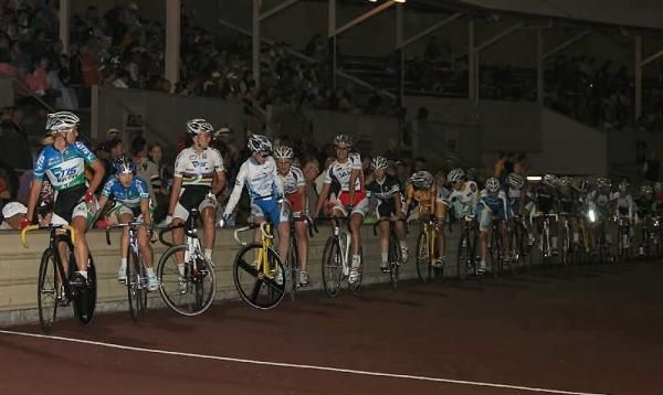 The men line up ready for the racing to commence.