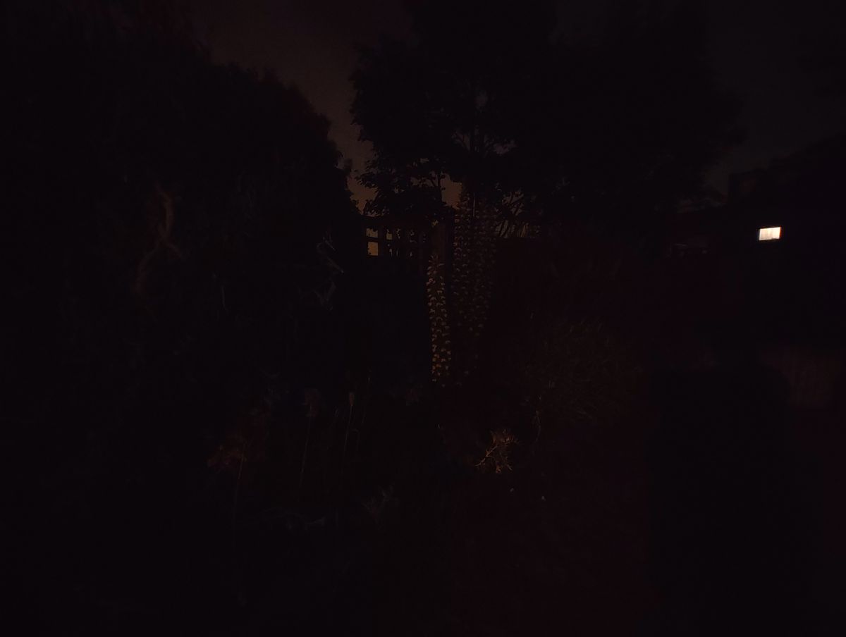 Nothing Phone 1 camera sample UW extreme low light