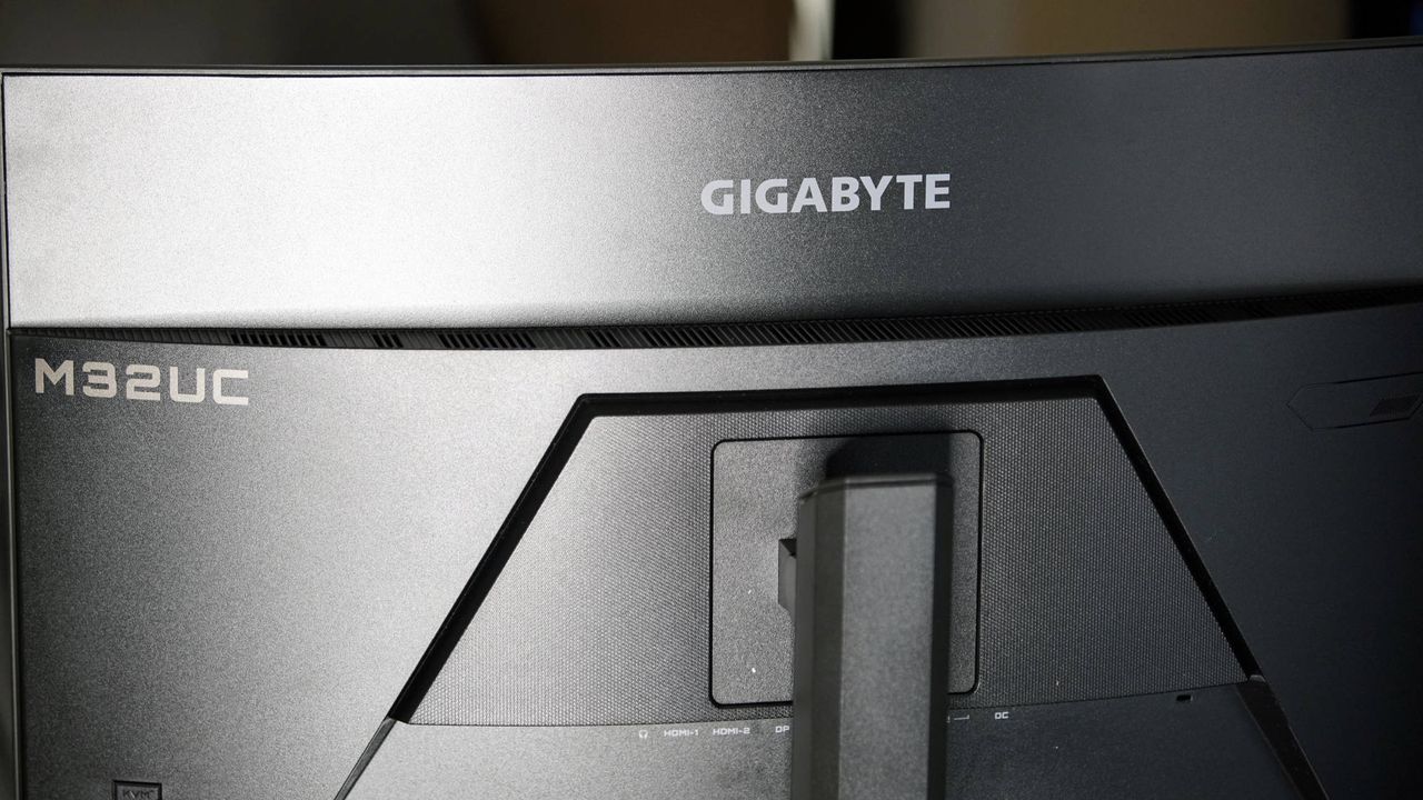 A Gigabyte M32UC gaming monitor