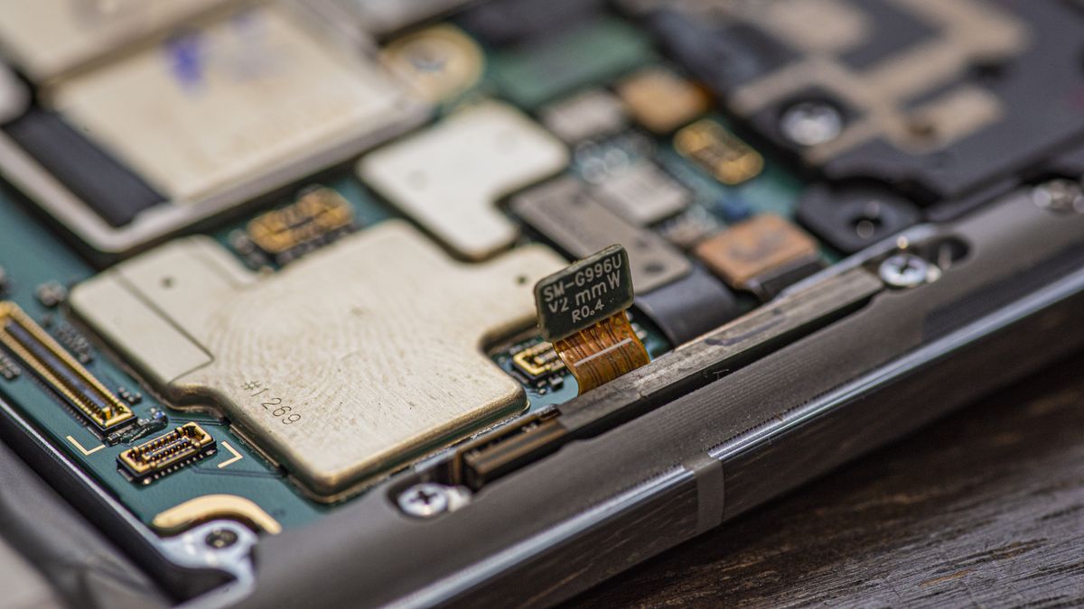 I almost didn't screw up the selfrepair on my Samsung Galaxy S21 Ultra