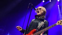 Glenn Hughes onstage