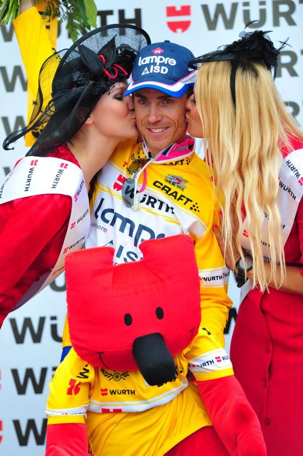Damiano Cunego (Lampre - ISD) enjoys his moment on the podium