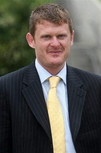 Floyd Landis arrives for day seven