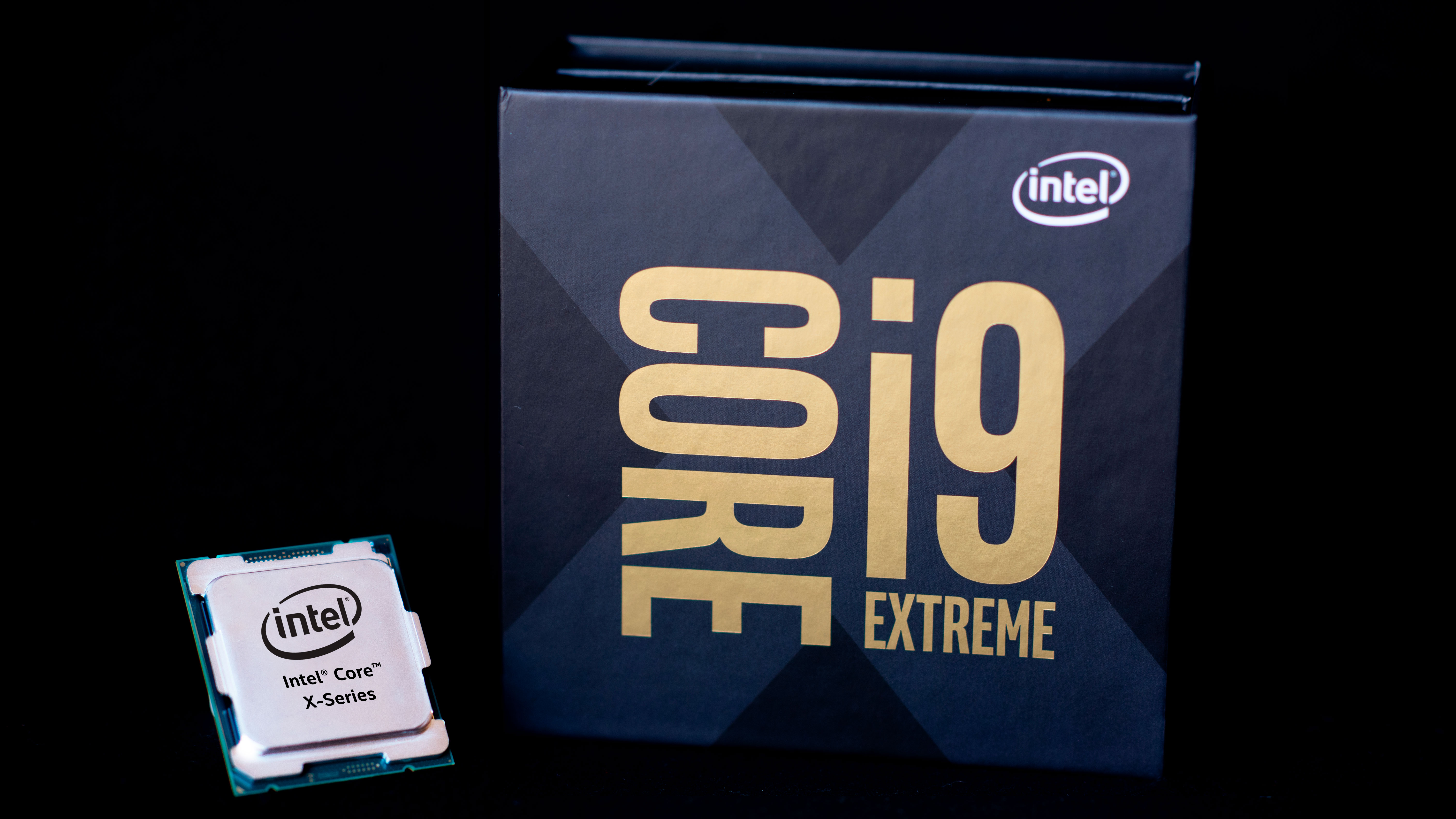 Процессор интел 9. Процессор Intel Core i9. Процессор Intel Core i9-10980xe Box. Процессор Intel Core i9-10980xe extreme Edition. Intel Core i9 extreme x-Series Edition.