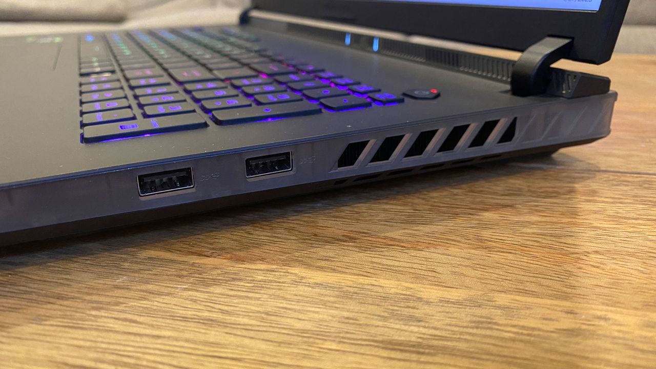 Asus ROG Strix Scar 18