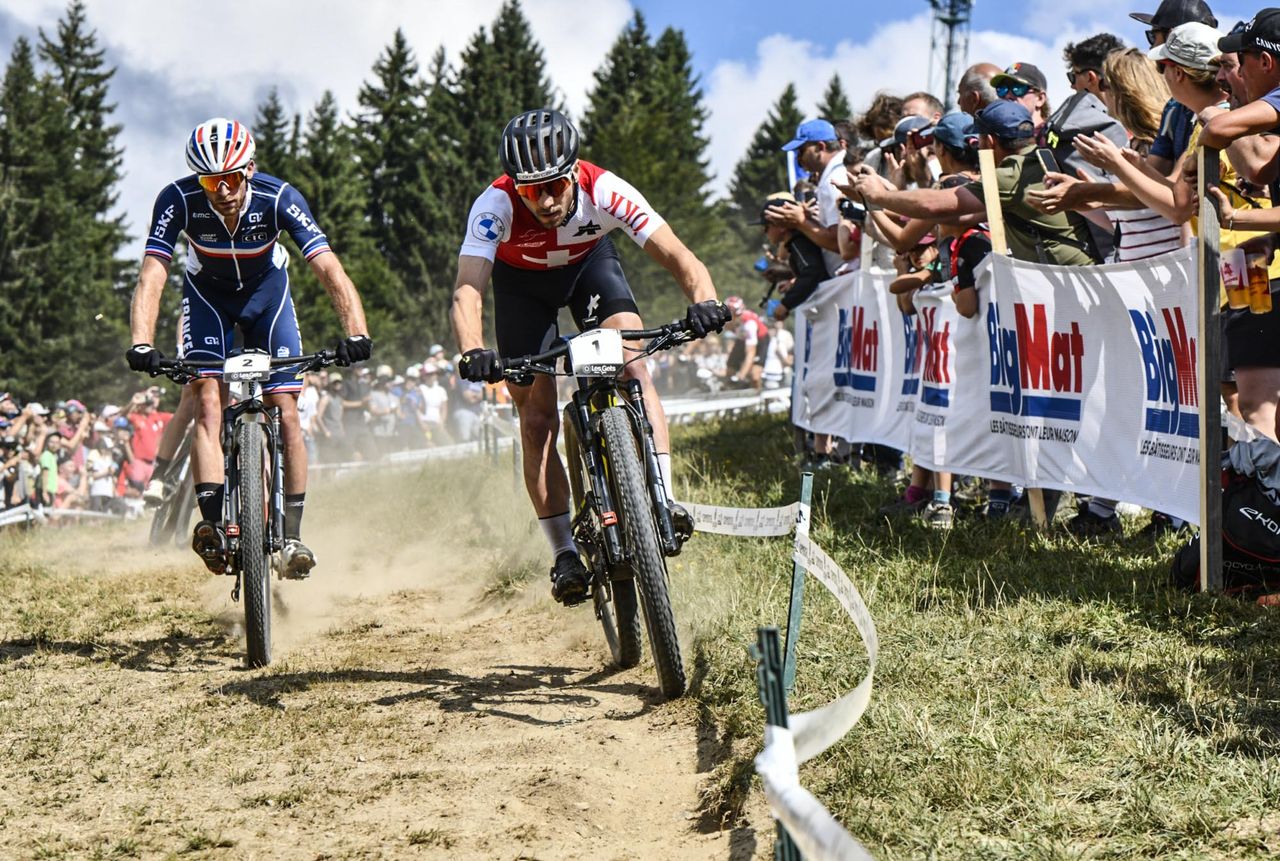 Nino Schurter (Switzerland) and Titouan Carod (France) were at the front on lap 1