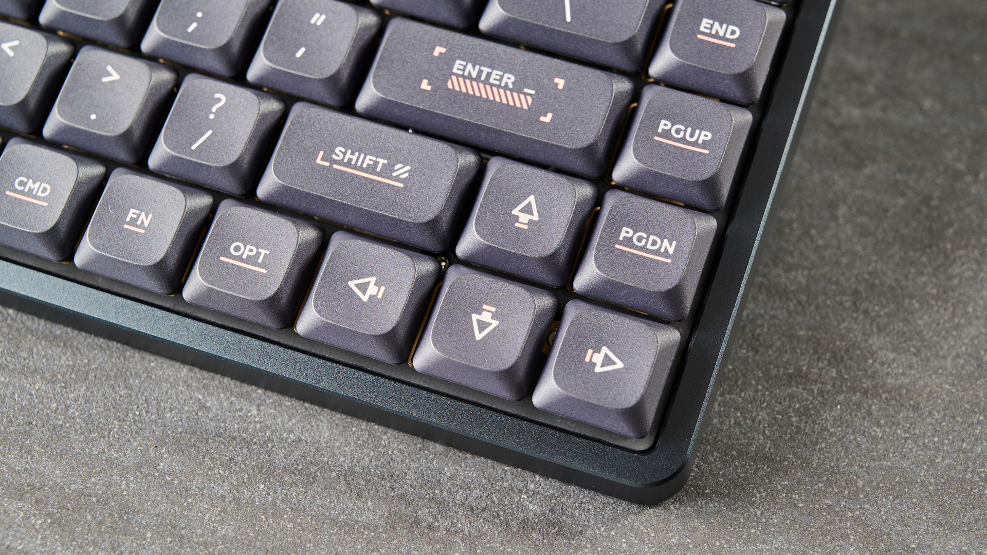 A black Iqunix Magi75 mechanical keyboard