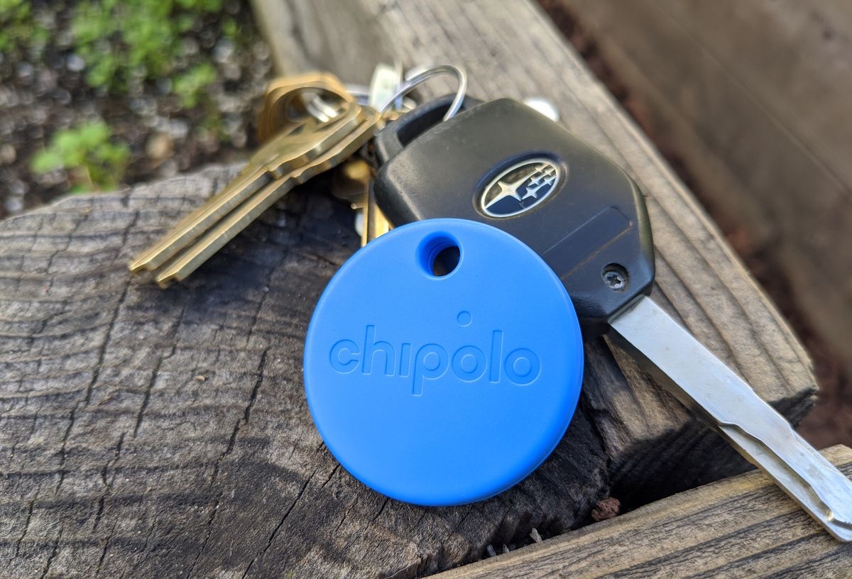  Chipolo ONE - 4 Pack - Key Finder, Bluetooth Tracker