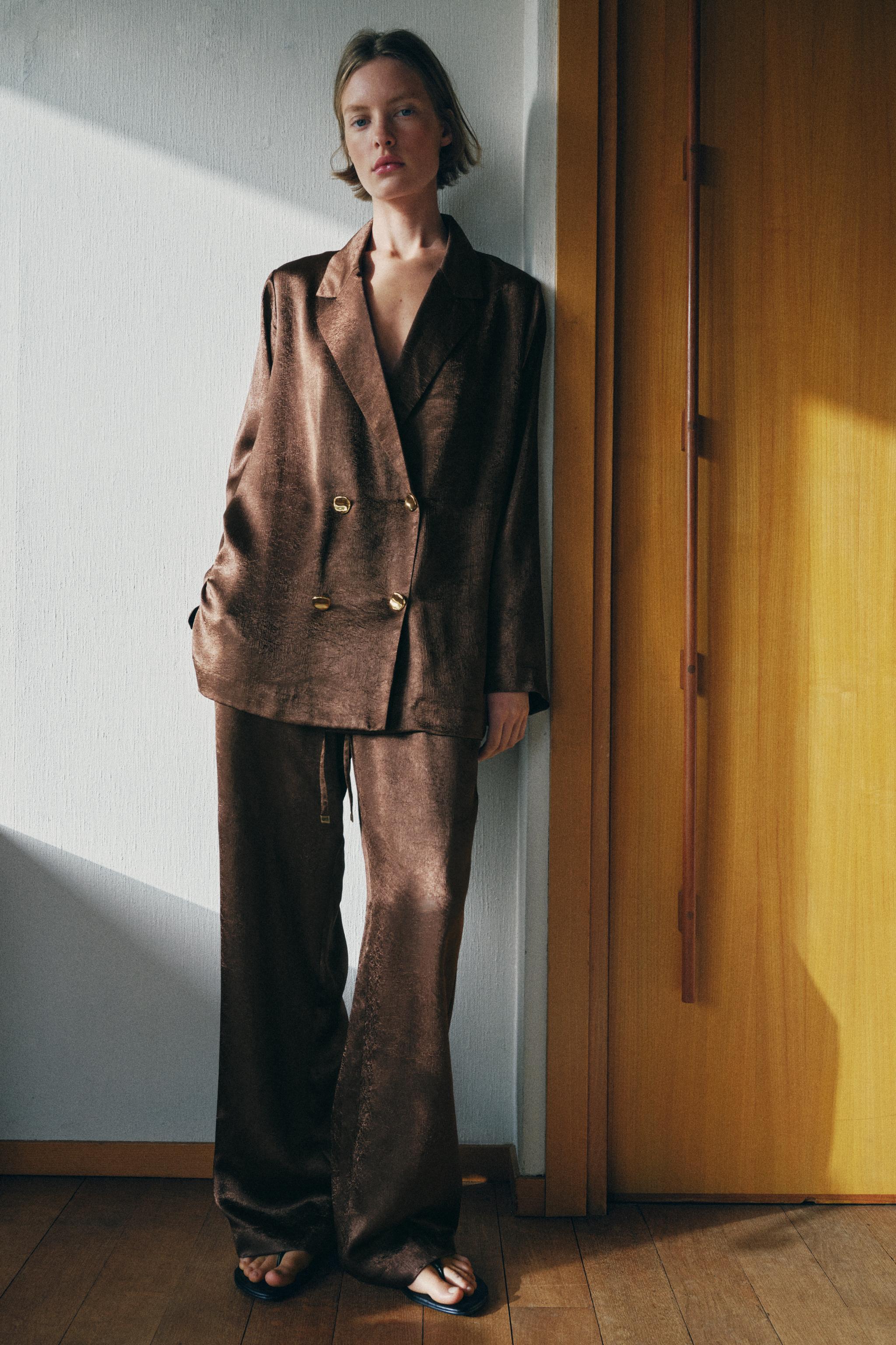 Crinkle-Effect Flowy Pants Set