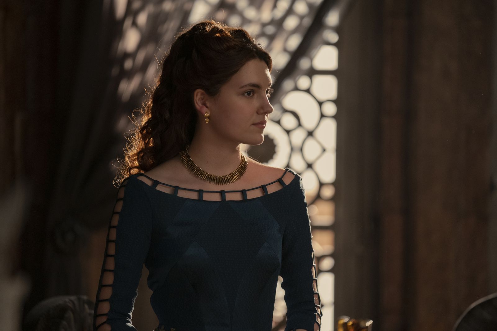 How old is Alicent Hightower when she marries Viserys and does she have a child? GoodtoKnow