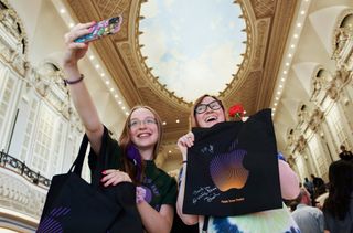 Apple Tower Theatre Now Open In Downtown La Excited Guests