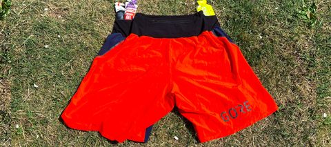 Gore R7 2in1 Shorts with gels in pockets