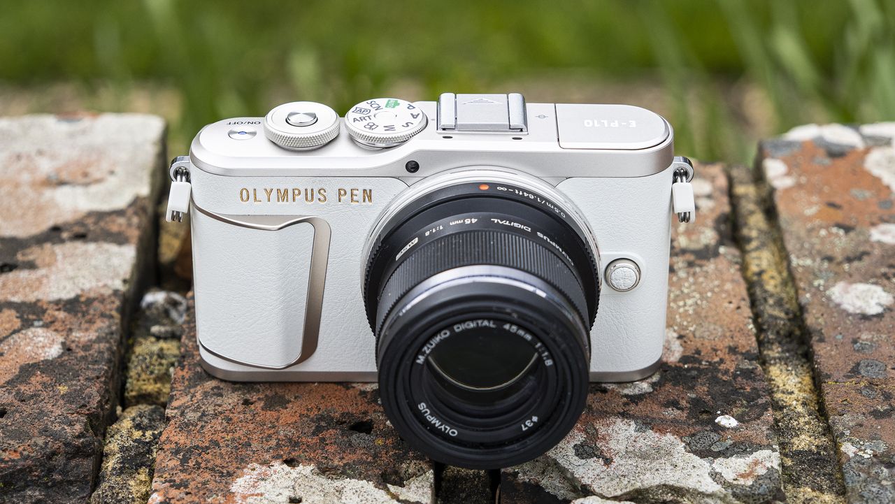Olympus PEN E-PL10