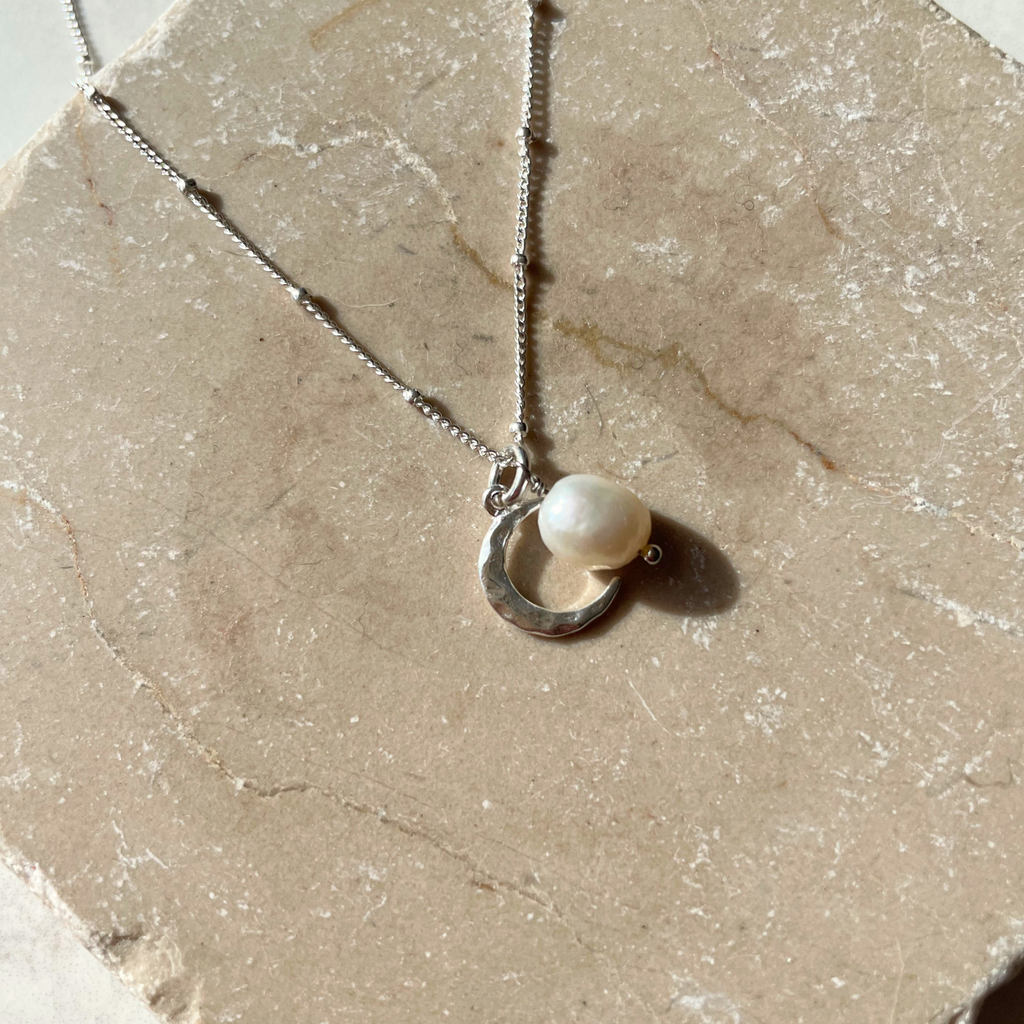 Pearl & Moon Necklace | Calm (silver)