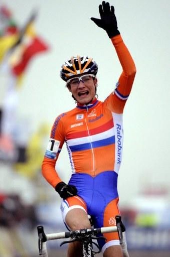 Marianne Vos (Netherlands) takes another World title