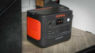 Jackery Explorer 1000 V2