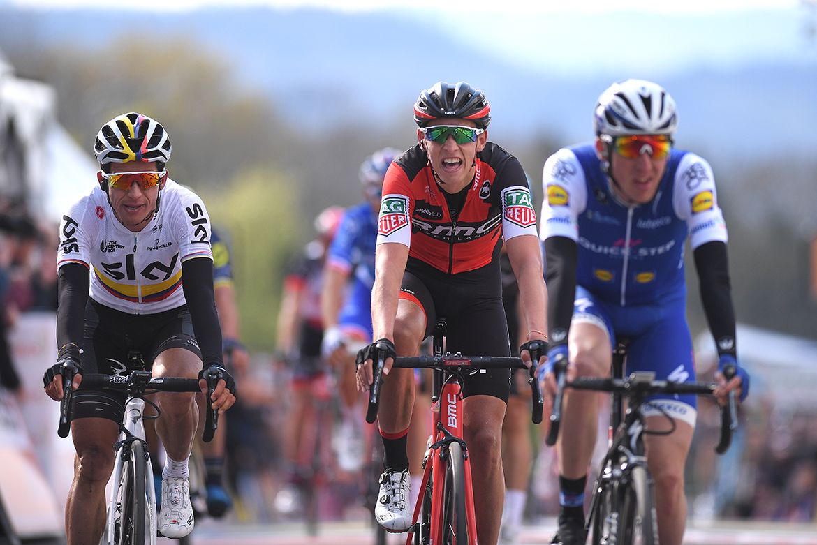 Sergio Henao (Sky) is edged out by Dylan Teuns (BMC) for third