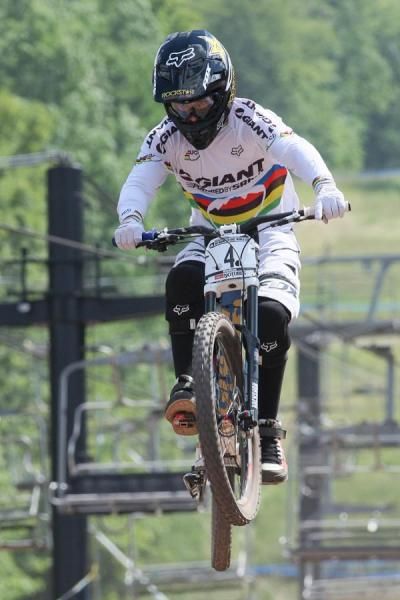 Danny Hart (Giant Factory Off Road Team) kept thing businesslike on the last jump, on the way to fourth place.