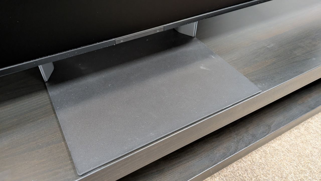 Sony Bravia 9 II central pedestal stand